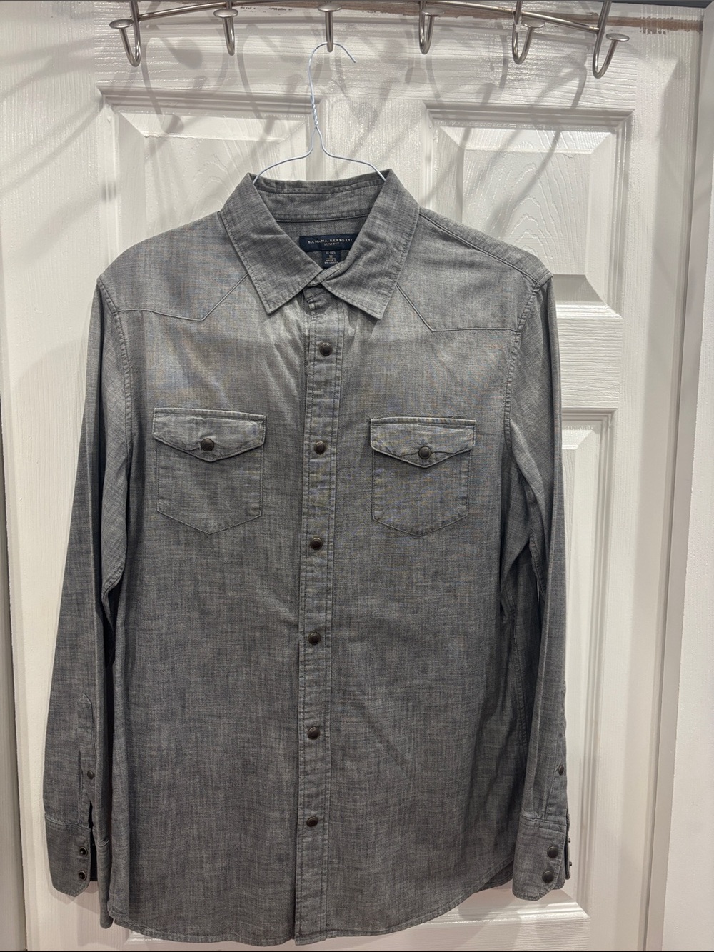 Banana Republic Men's Heather Gray Button-Down Western Shirt